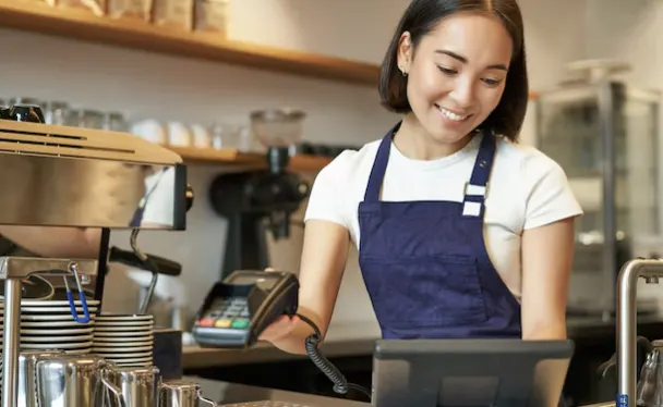 Perbandingan Aplikasi Kasir Online vs Offline, Pilih Mana?