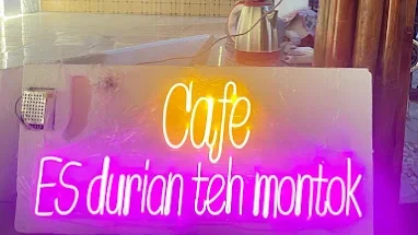Cafe Durian Es Teh Montok