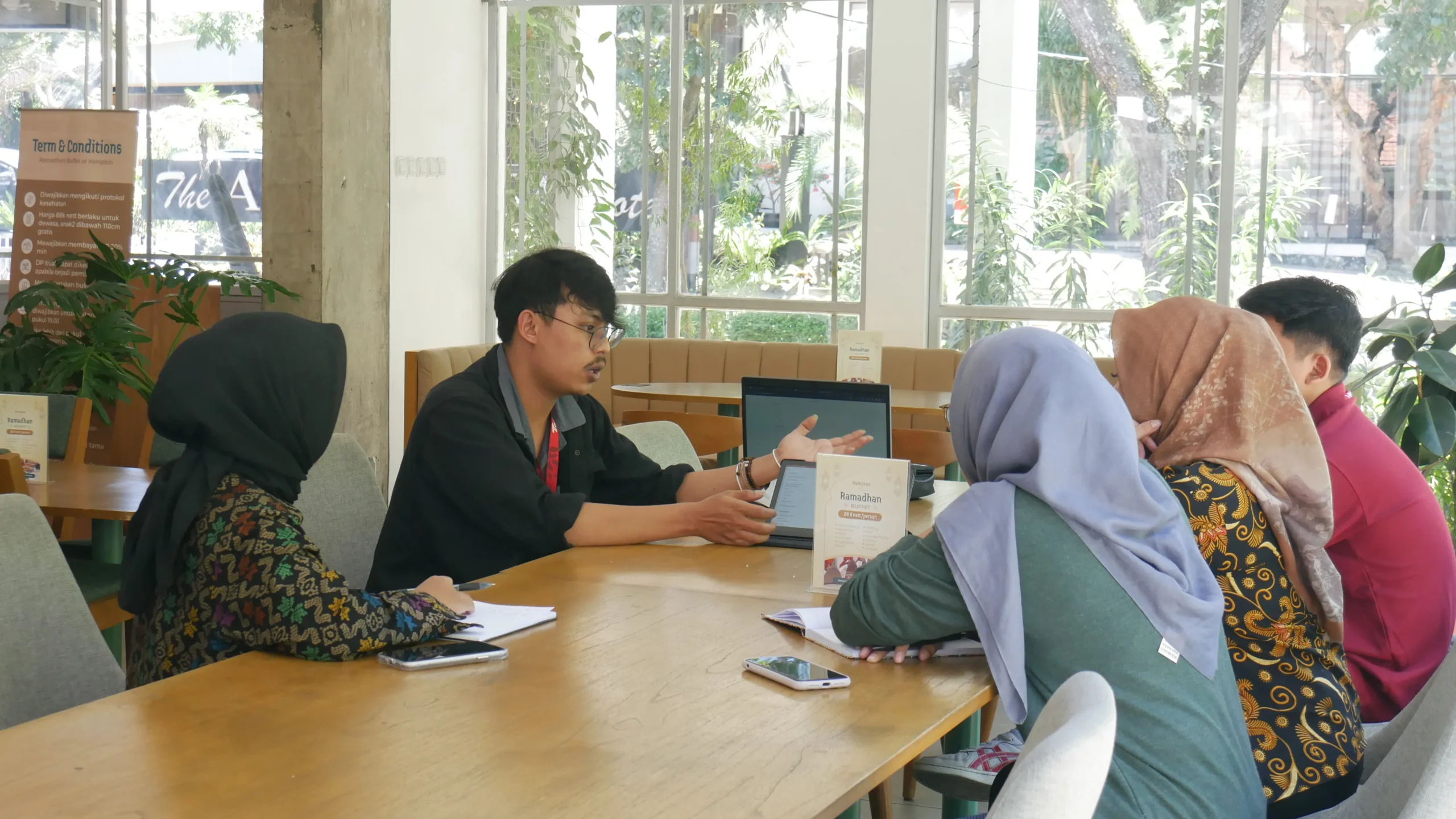 After sales berupa upload menu, wa group, traing online/offline