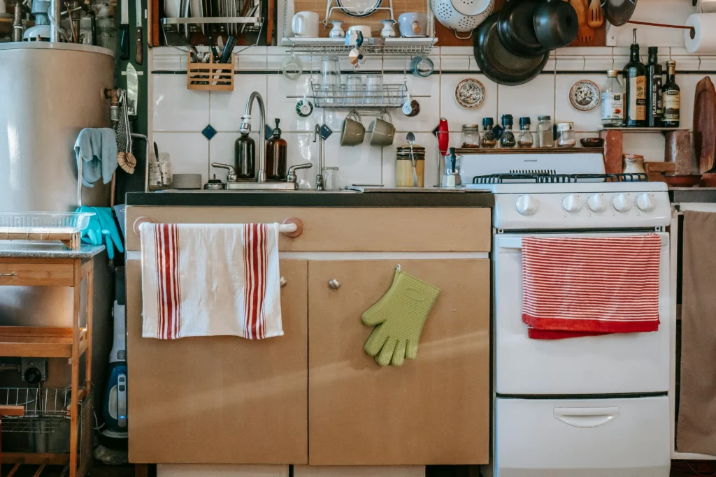 Kitchen Equipment Adalah