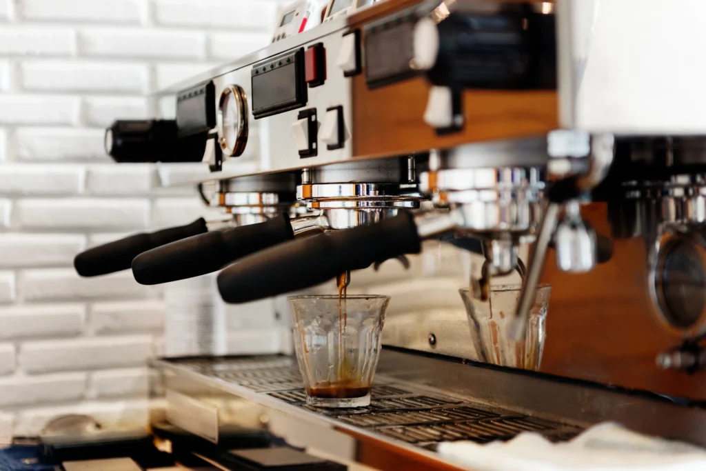Analisis Pasar Coffee Shop