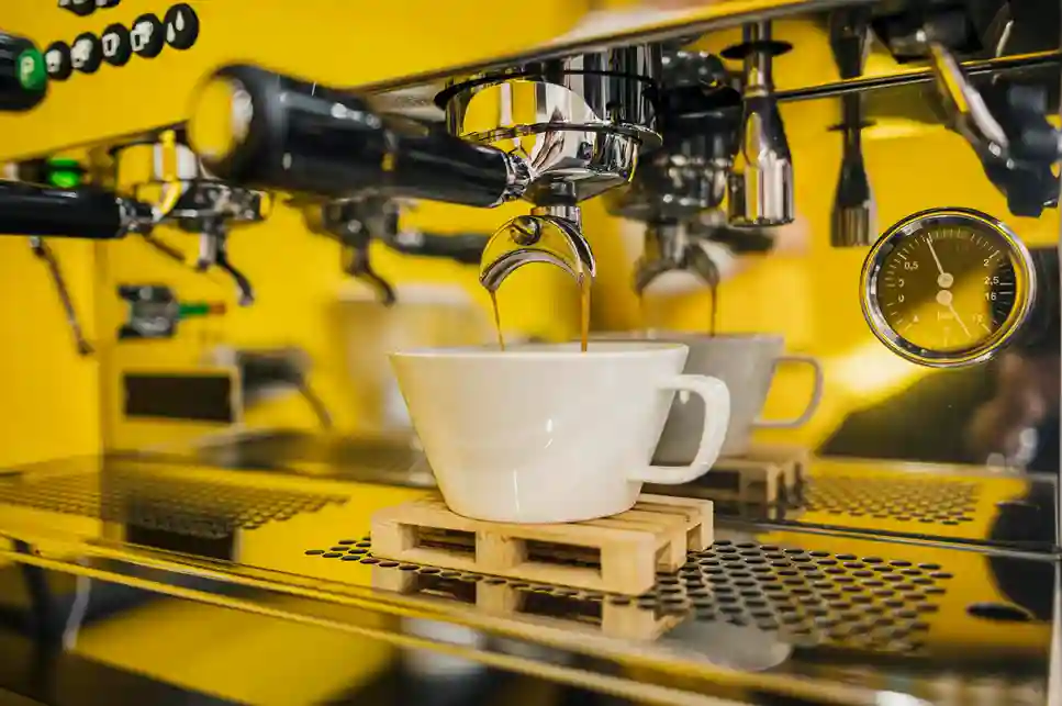 insight untuk biasnis f&b tentang smart cafe